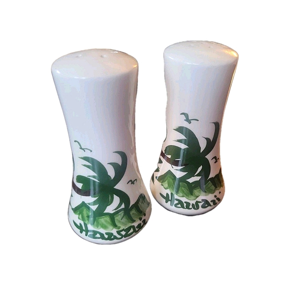 Vintage 70's Hawaiian Ceramic Salt & Pepper Shakers